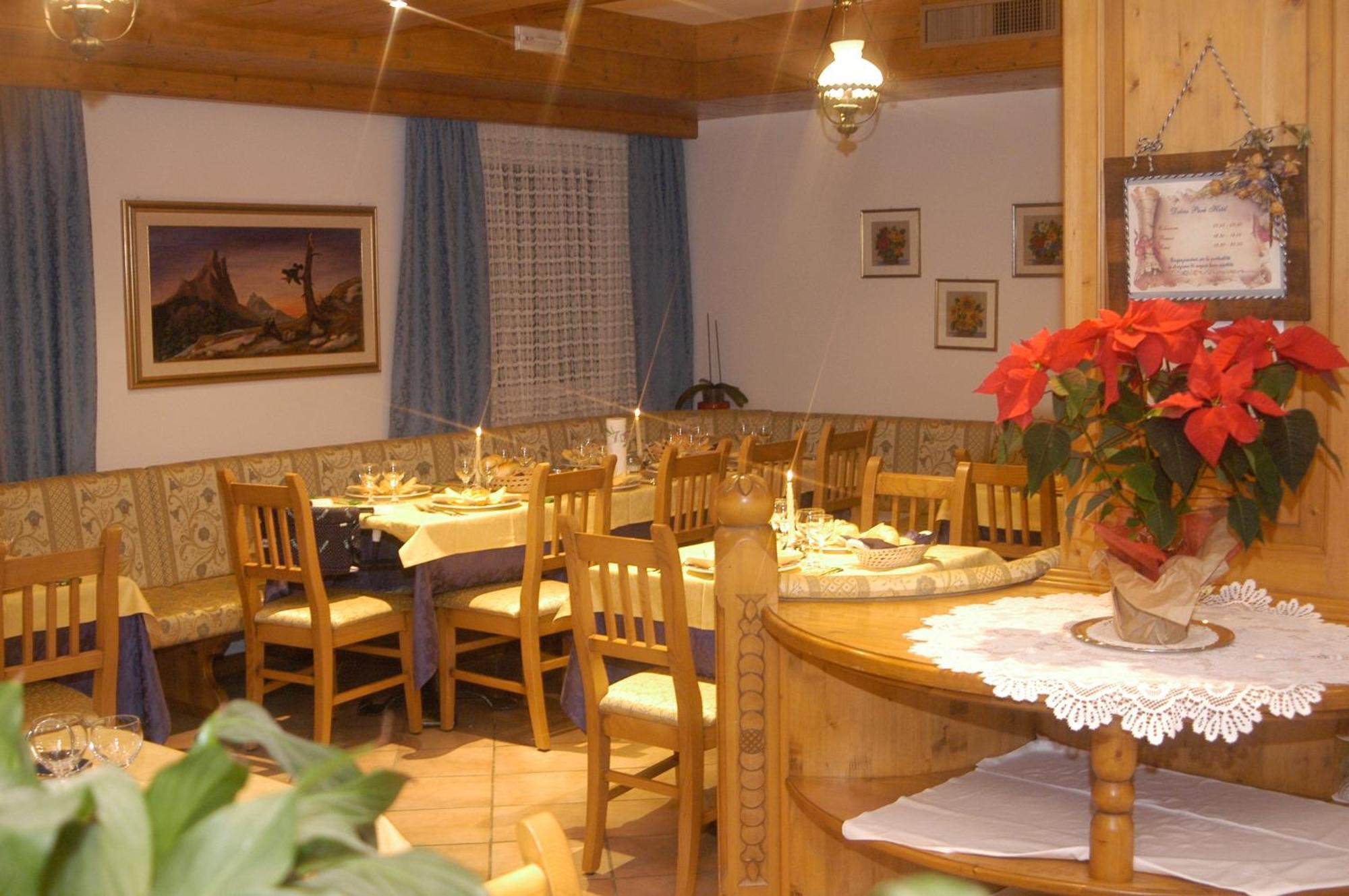 Debra Park Hotel Моена Екстериор снимка