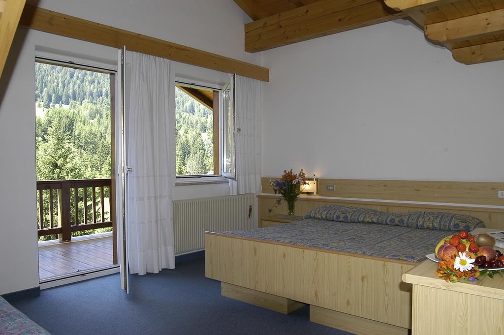 Debra Park Hotel Моена Екстериор снимка