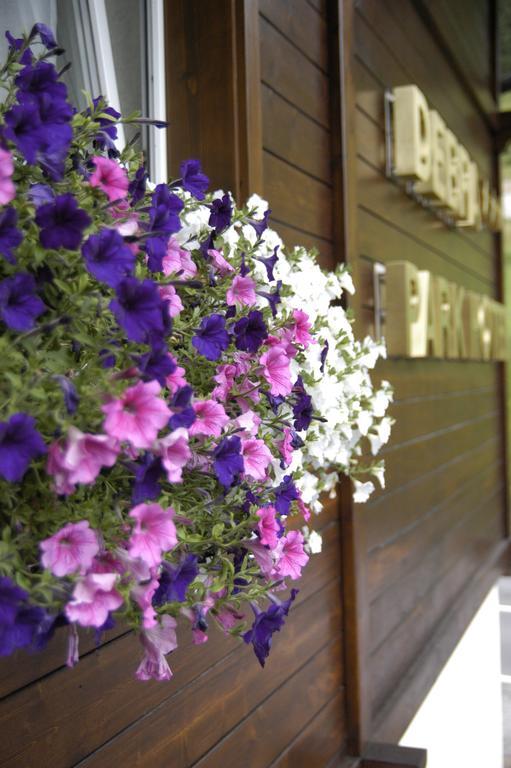 Debra Park Hotel Моена Екстериор снимка